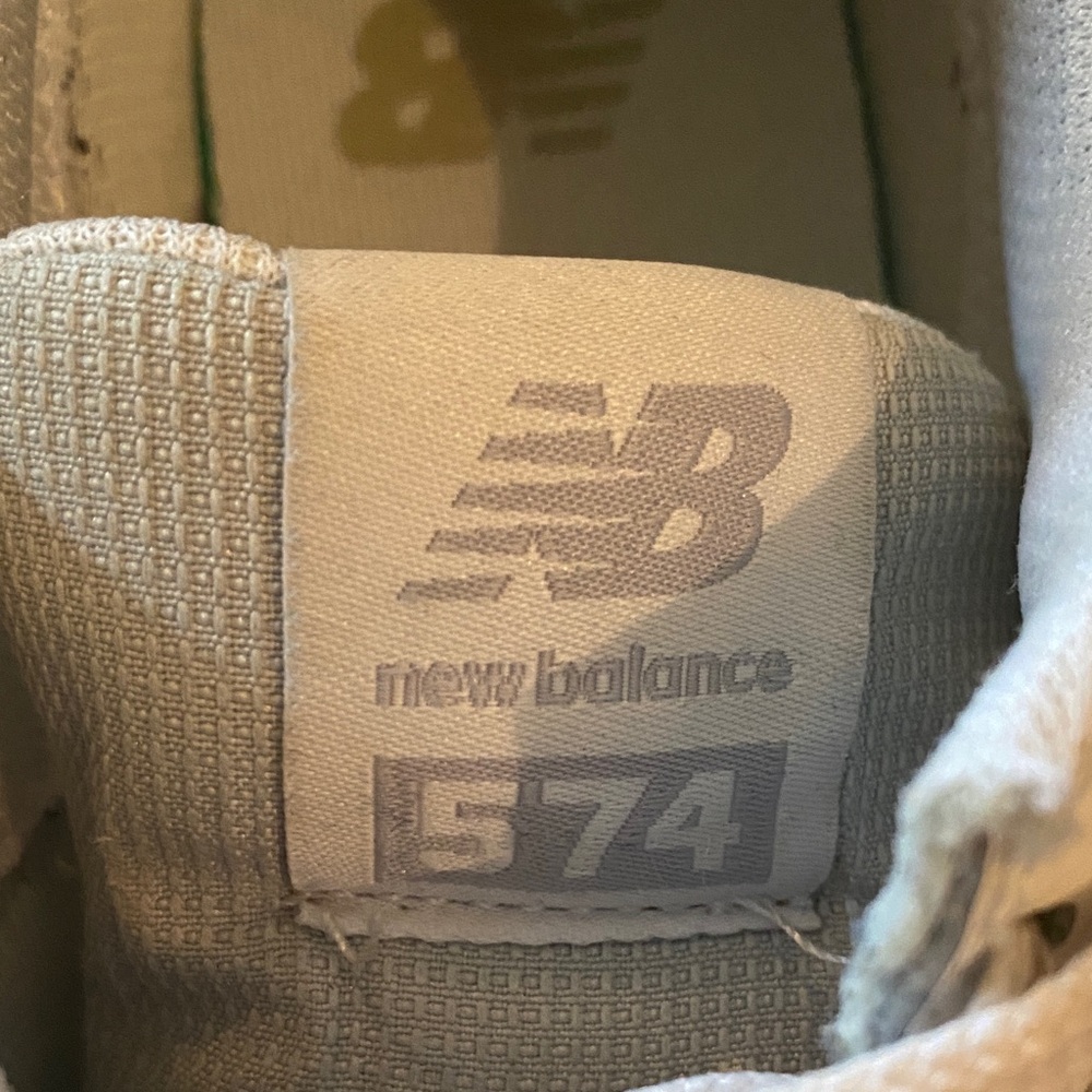 New Balance Sage Green Sneakers Style 574 Size 8 Very Good Used Condition - Picture 2 of 9